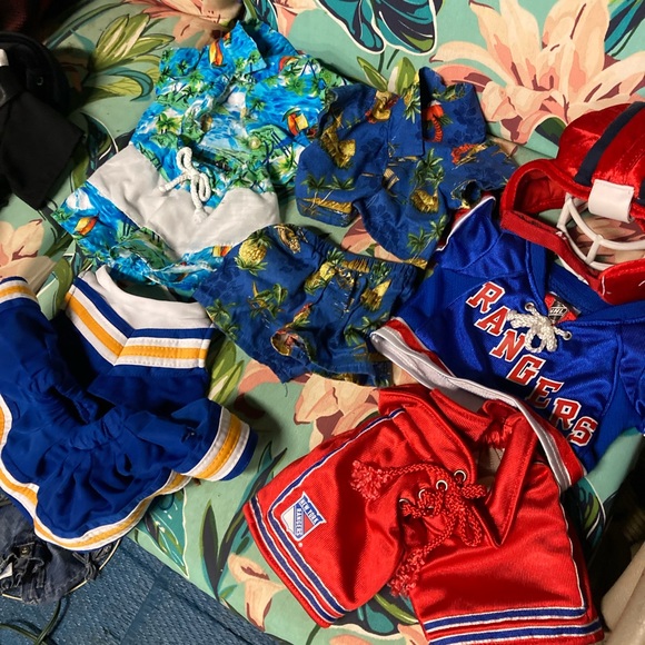 Build a bear clothes lot - Picture 2 of 9